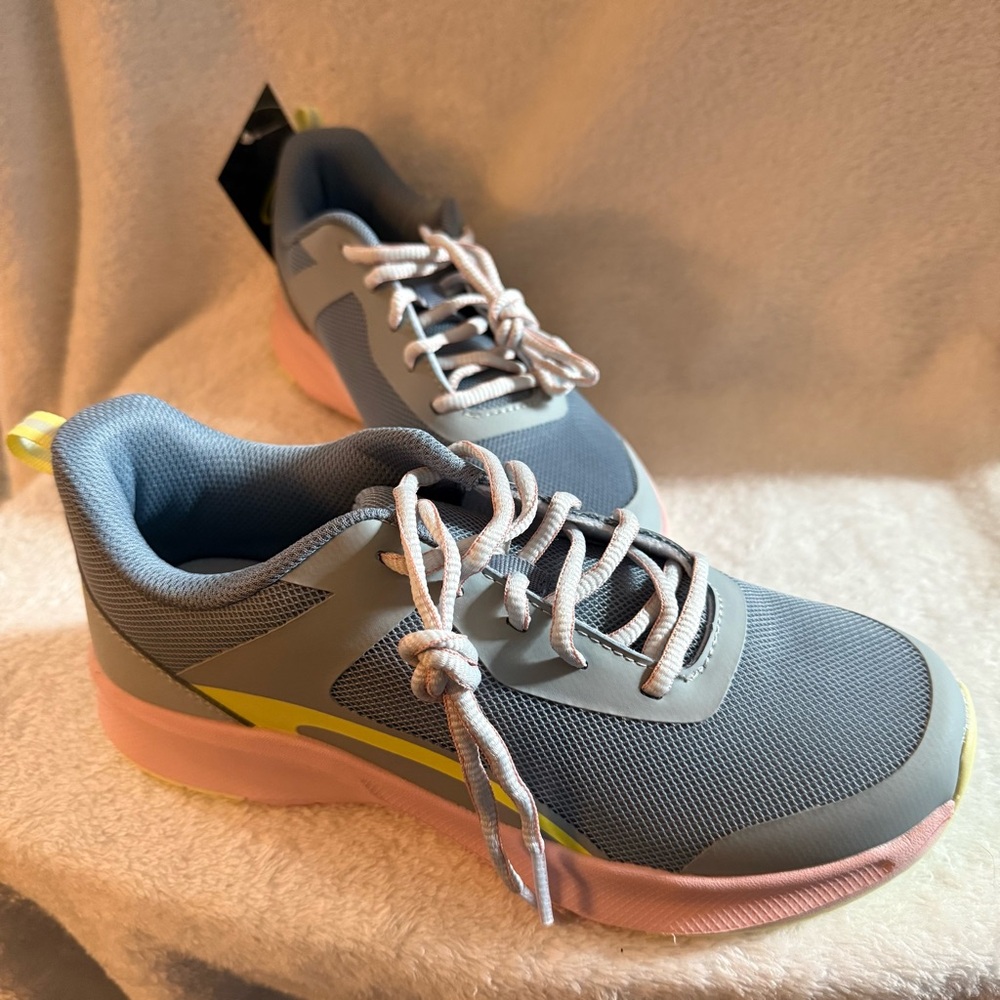 Athletic works Shoes Stylish Women's Sneakers in Gray and Pink 7.5 New